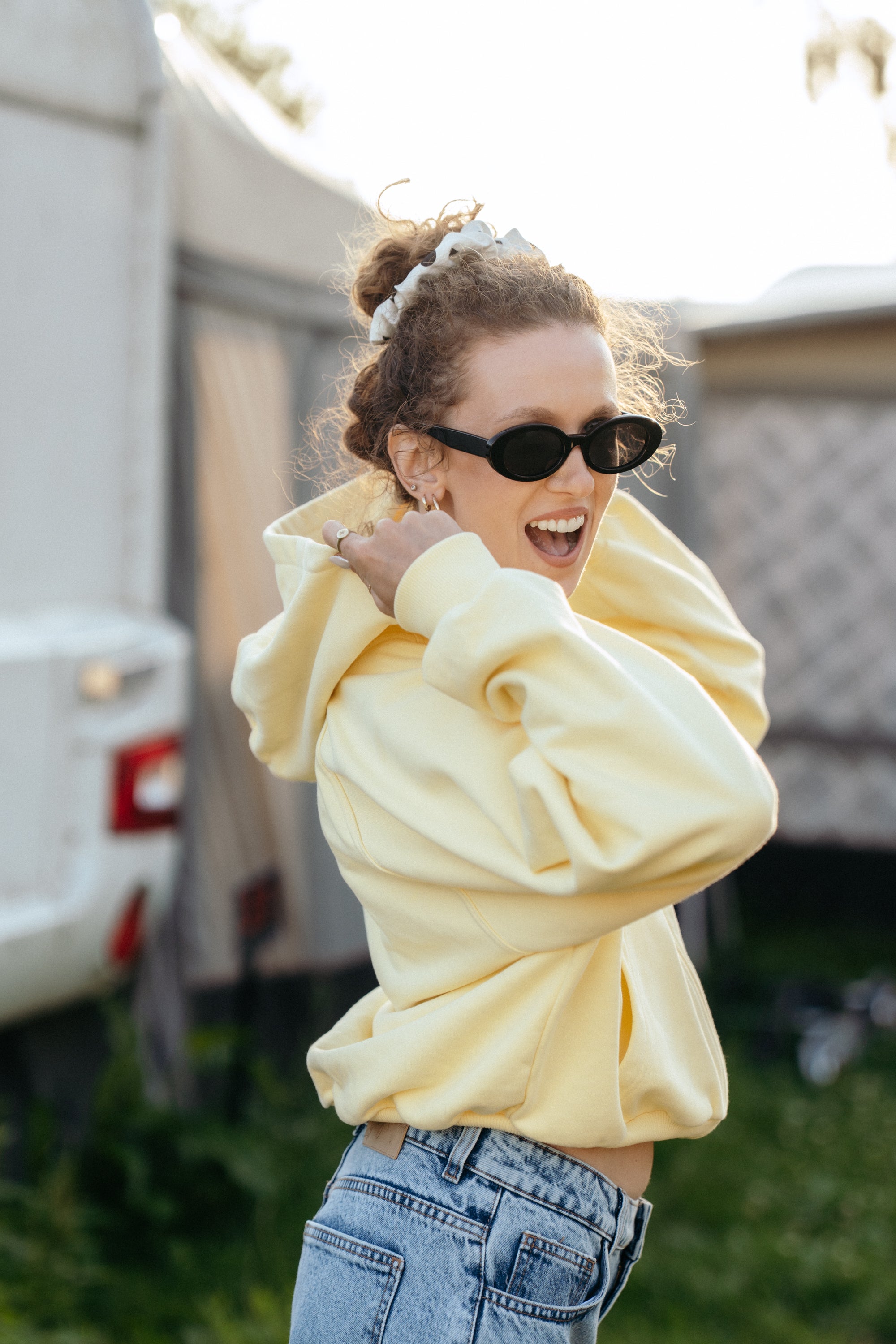 Bluza z kapturem CAPUCHA AMARILLO