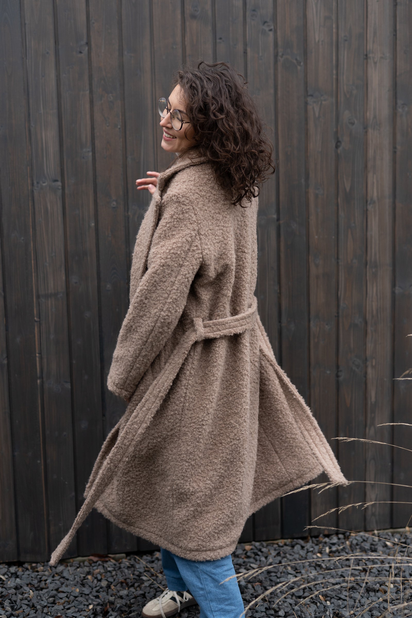 Wełniany płaszcz BUCLE TAUPE