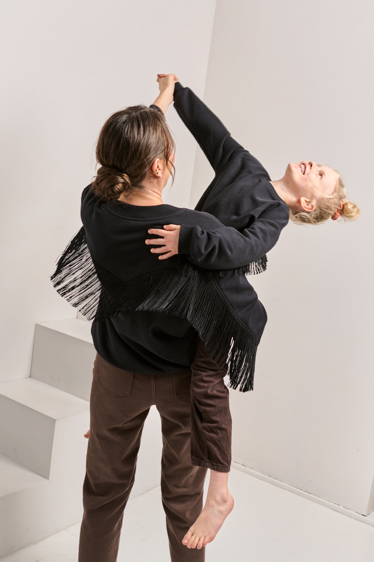 Bluza dziecięca z frędzlami ANDALUCIA NEGRA