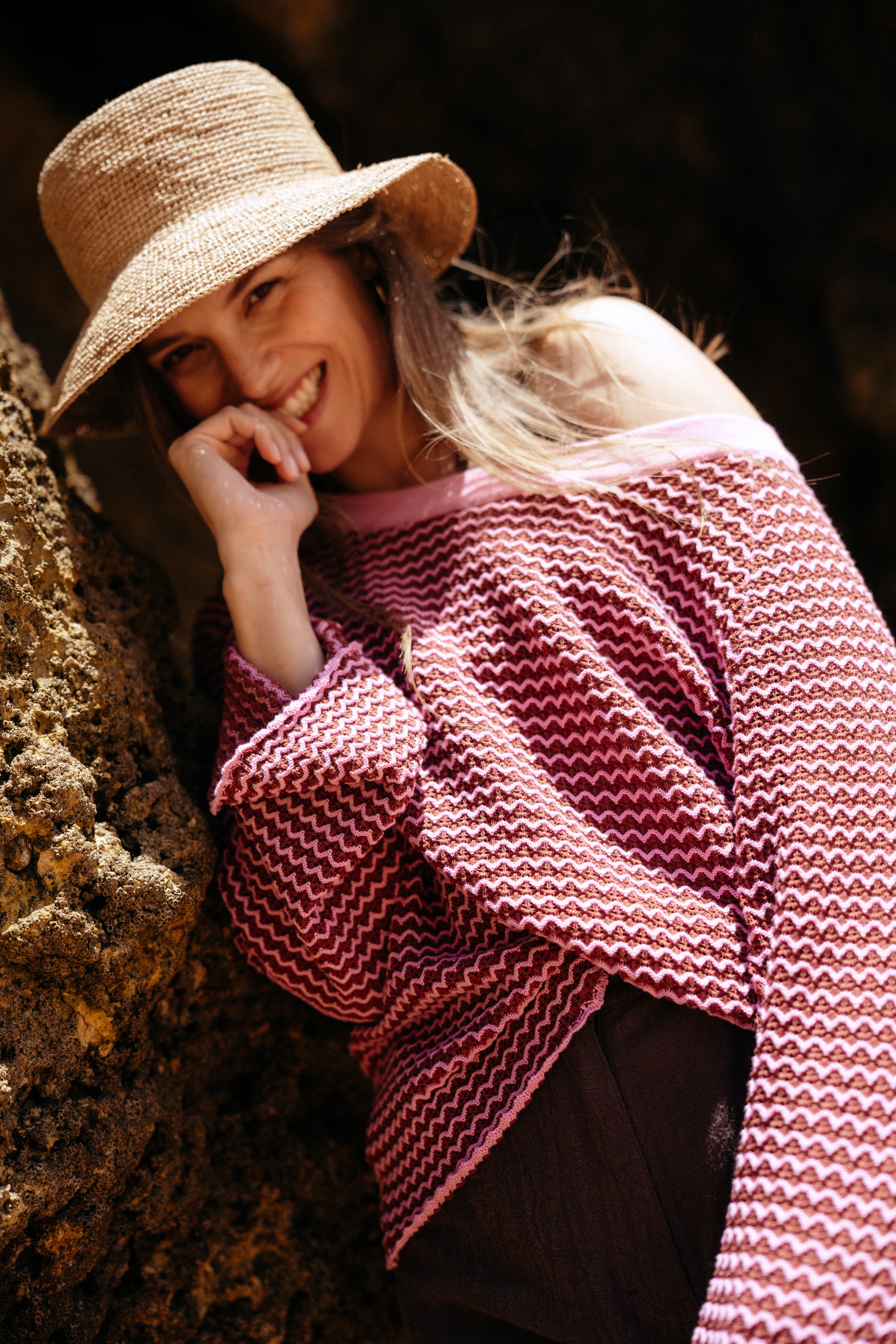 Sweter ażurowy LAGOS ROSA