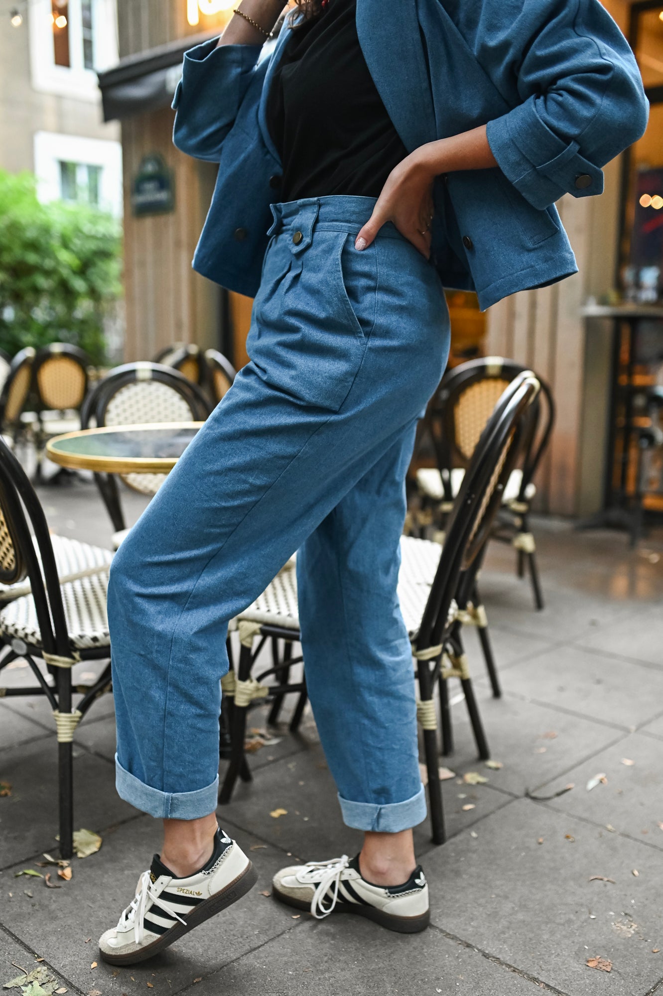 Zestaw niebieskie JEANS i czarny pasek skórzany