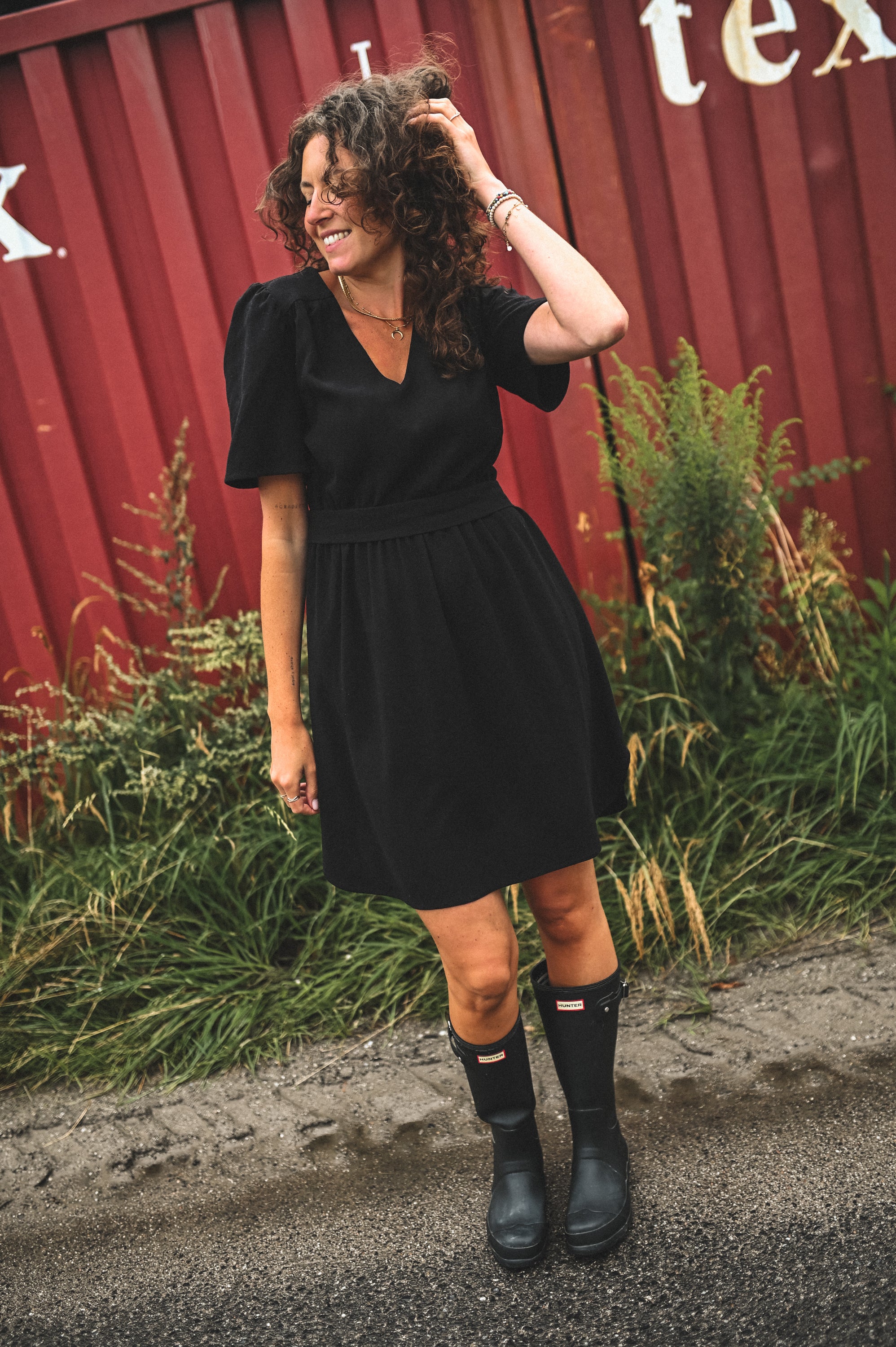 Sukienka DENIA MINI NATURAL NEGRA