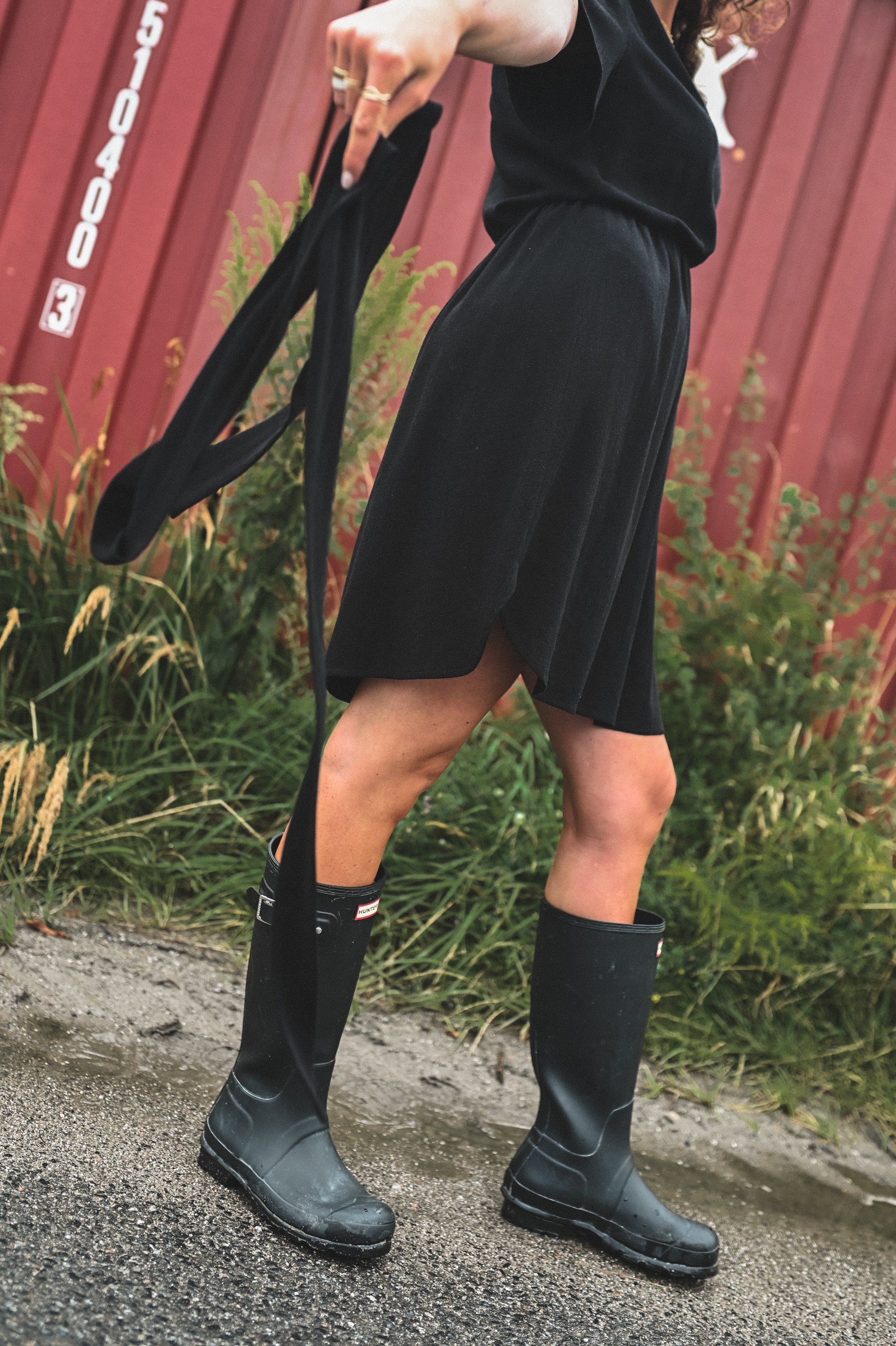 Sukienka DENIA MINI NATURAL NEGRA