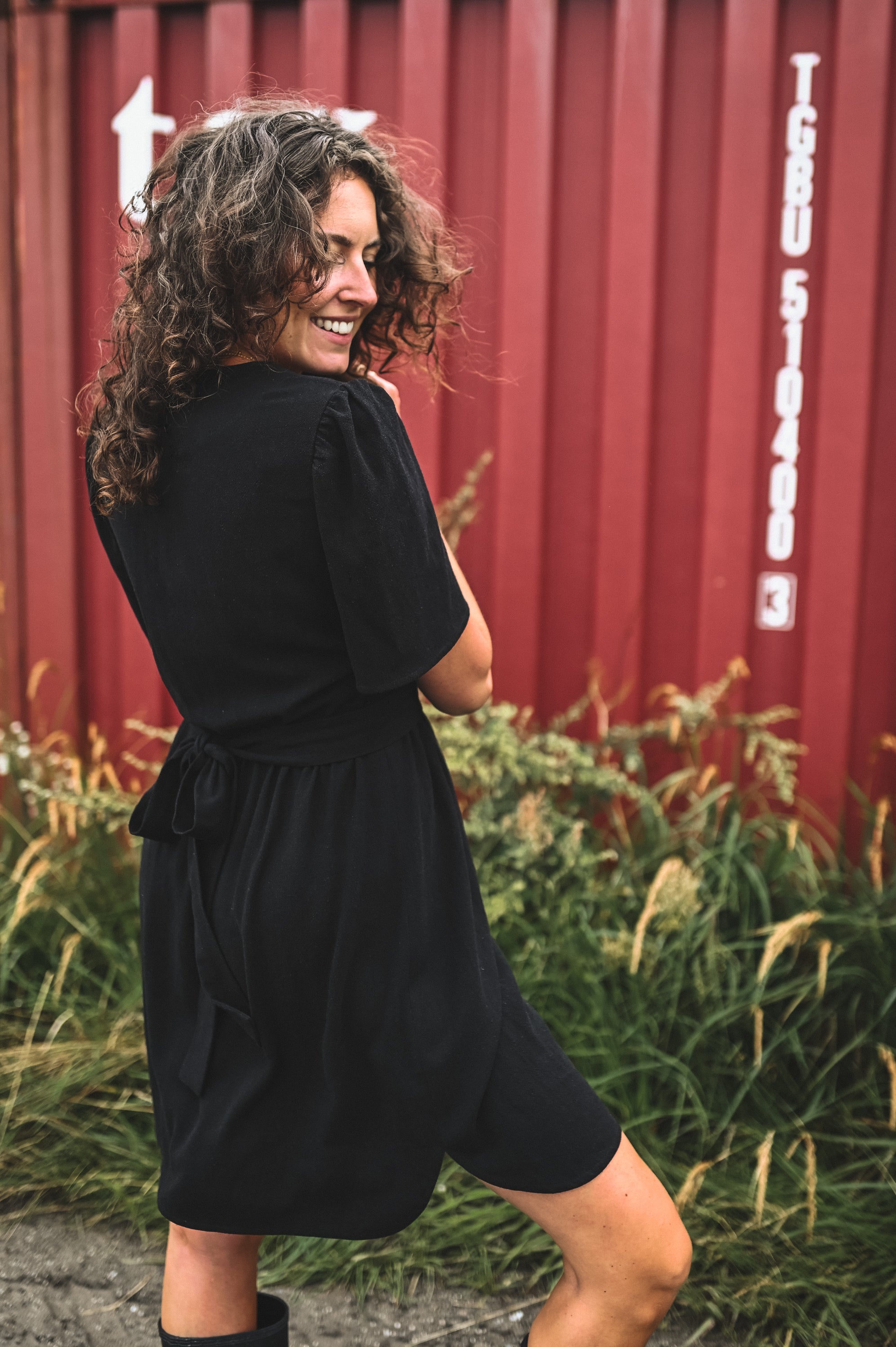 Sukienka DENIA MINI NATURAL NEGRA