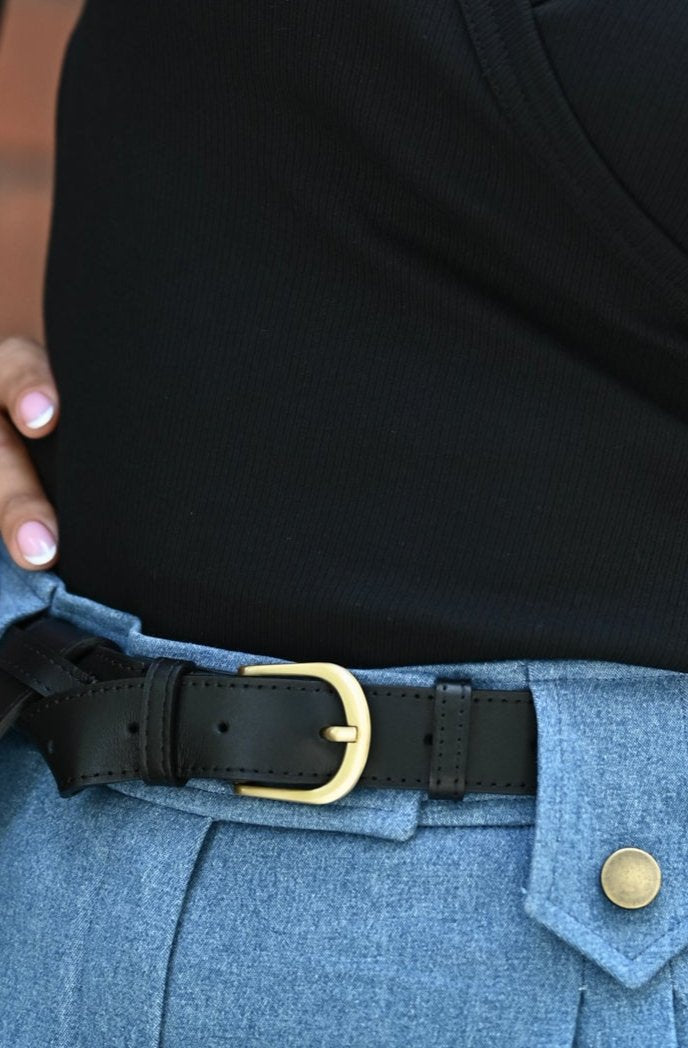 Zestaw niebieskie JEANS i czarny pasek skórzany