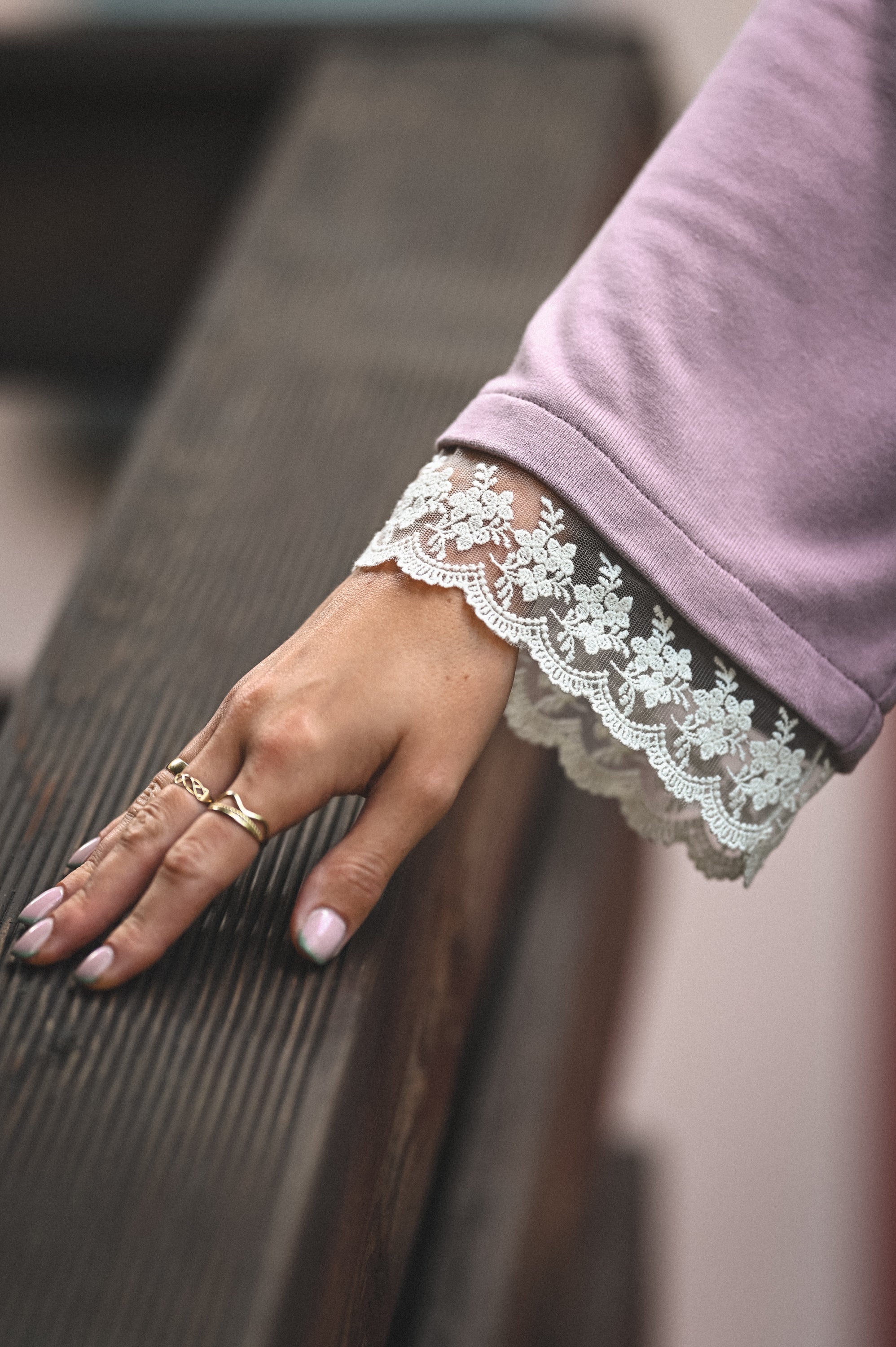 Sweterek PILAR PUNTILLA